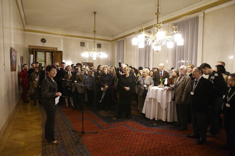 Nationalratspräsidentin Mag.a Barbara Prammer begrüßt die Gäste