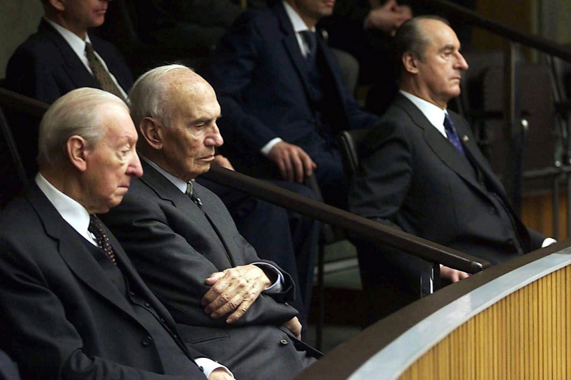 ** FILE **Former Austrian Presidents Kurt Waldheim, left, Rudolf Kirchschlaeger and Thomas Klestil, from left, listen to new Austrian Chancellor Wolfgang Schuessel from the conservative People's Party presenting the government's program, Wednesday, Feb. 9, 2000 at the parliament in Vienna. Waldheim died on Thursday, June 14, 2007, at the age of 88 in Vienna. (AP Photo/Rudi Blaha) ABDRUCK HONORARFREI NUR BEI DIREKTER BERICHTERSTATTUNG ZUR AUSSTELLUNG.