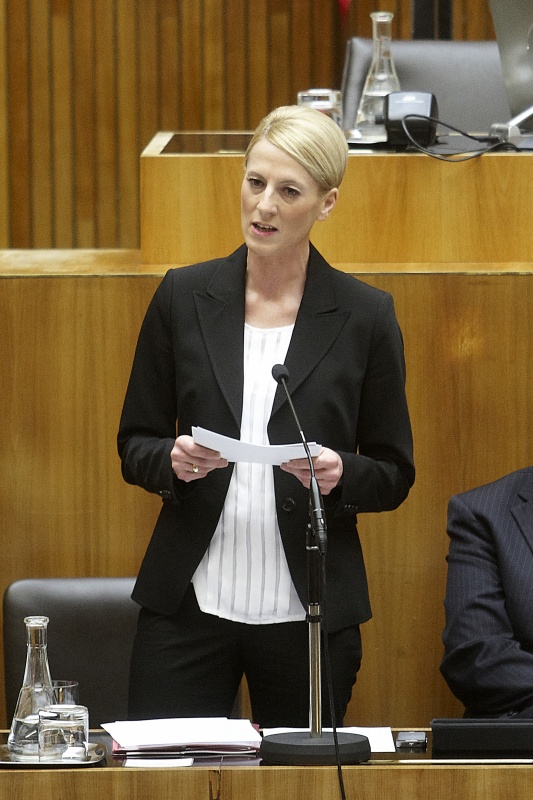 Mag. Verena Remler - Staatssekretärin für Wirtschaft, Familie und Jugend