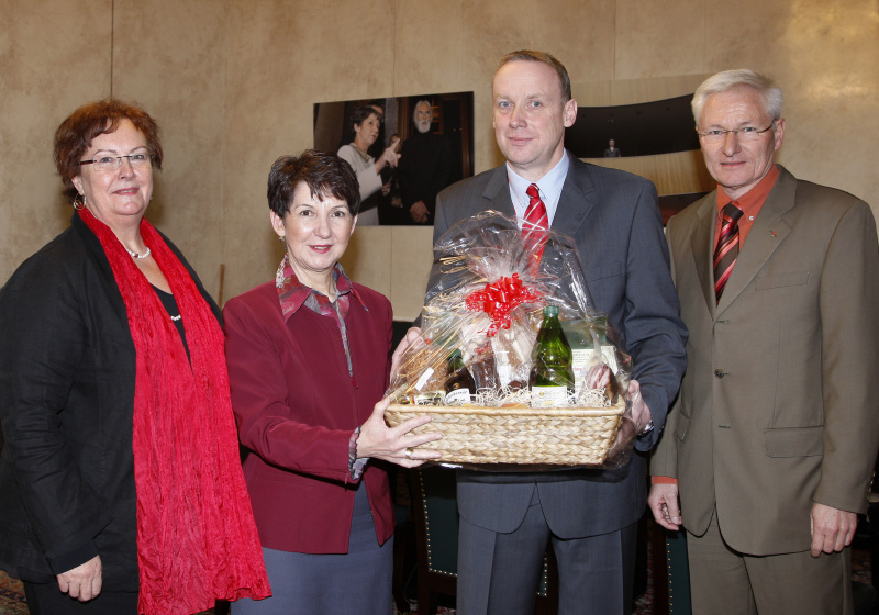 v.li. Mag.a Roswitha Vospernik, Mag.a Barbara Prammer - Nationalratspräsidentin, Bernard Sadovnik - Obmann der Gemeinschaft der Kärntner Slowenen und Sloweninnen und Willibald Liberda