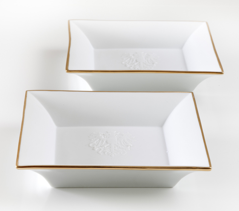 Porzellanschale mit Goldrand