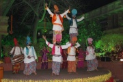 Tänzerinnen und Tänzer aus dem Norden Indiens boten den österreichischen Gästen eine eindrucksvolle Folkloreshow.