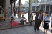 Mag.a Barbara Prammer bei Besichtigung eines Hindu-Tempels in Chennai