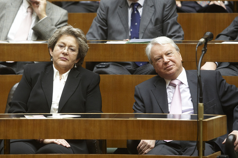 v.li.: Dr.in Lilly Sucharipa und Dr.Hans Winkler - Staatsserkretär a.D.