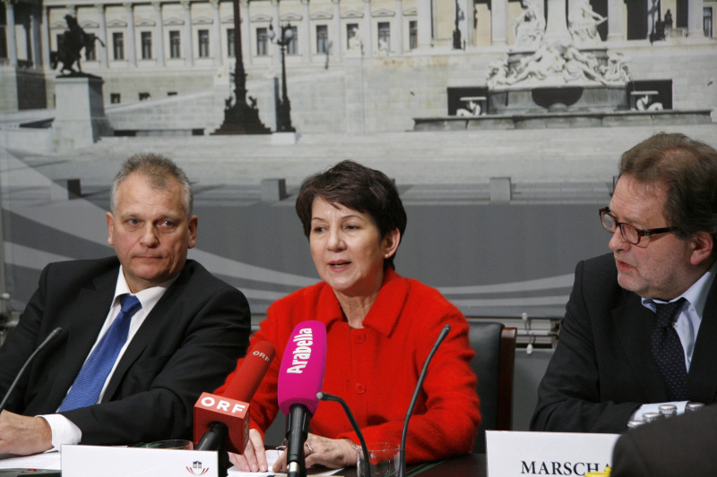 v.li. Gottfried Kneifel - Bundesratspräsident, Mag.a Barbara Prammer - Nationalratspräsidentin und Gerhard Marschall - Pressesprecher der Nationalratspräsidentin