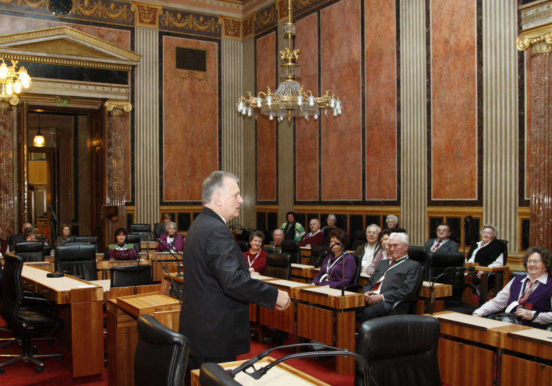 Gottfried Kneifel - Bundesratspräsident begrüßt die VeranstaltungsteilnehmerInnen