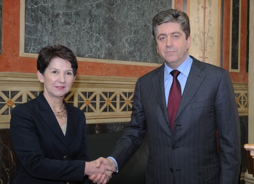 v.li. Nationalratspräsidentin Mag.a Barbara Prammer begrüßt den Staatspräsidenten der Republik Bulgarien S.E. Georgi Parvanov