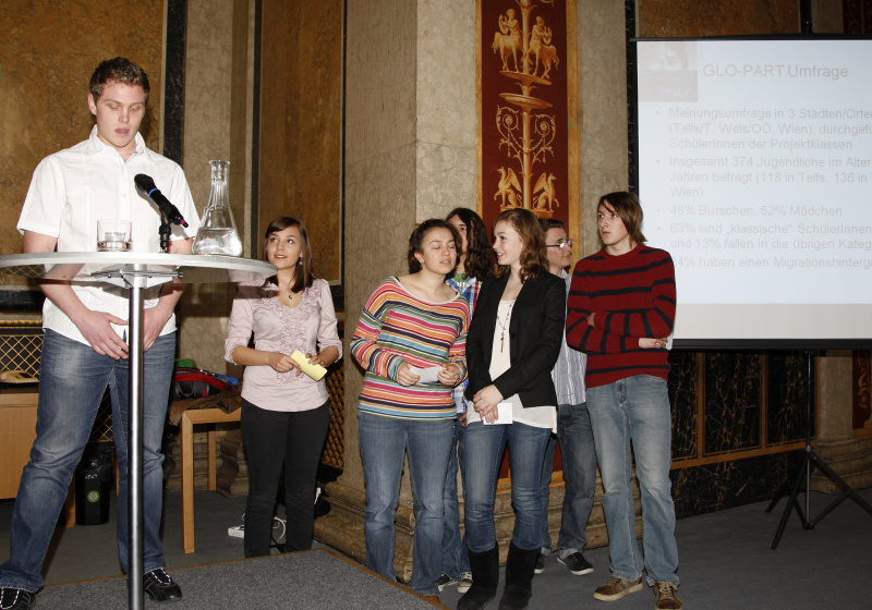 Schülerinnen und Schüler der beteiligten Projektklassen, ECO Telfs, BG8 Wien Piaristengasse, BG/BRG Wels Dr.-Schauer-Straße