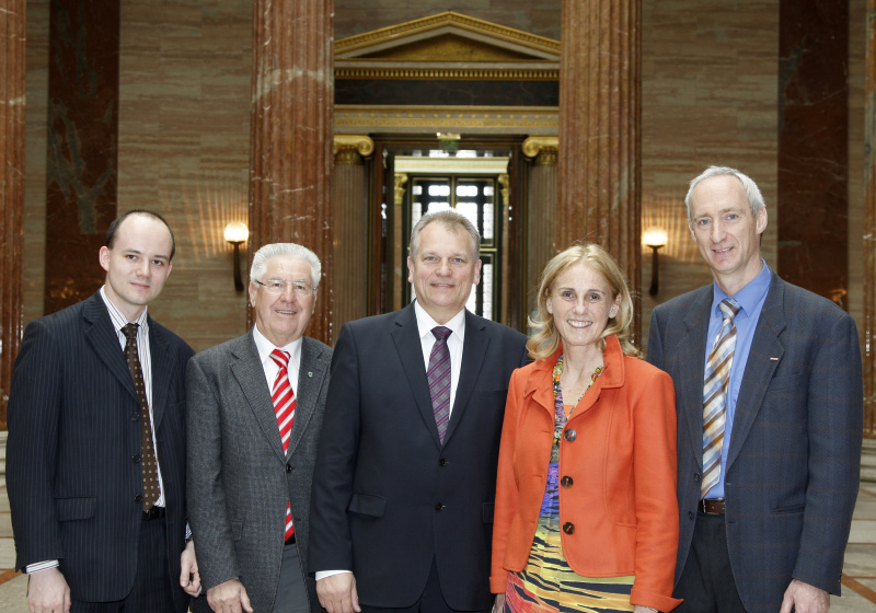 v.li. Veranstaltungsteilnehmer, Adolf Mastny, Gottfried Kneifel - Präsident des Bundesrates, Susanne Wegscheider - Nationalratsabgeordnete A.D. und Klaus Schobesberger