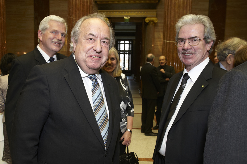 v.li: Fritz Neugebauer- Zweiter Nationalratspräsident und Günther Schuster - Vorsitzender der Österreichischen Freunde von Yad Vashem