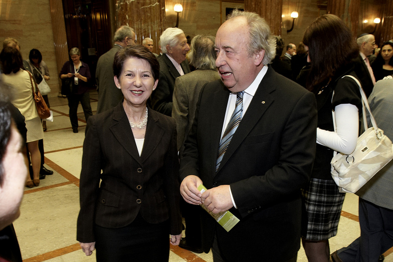 v.li. Nationalratspräsidentin Mag.a Barbara Prammer und Zweiter Nationalratspräsident Fritz Neugebauer