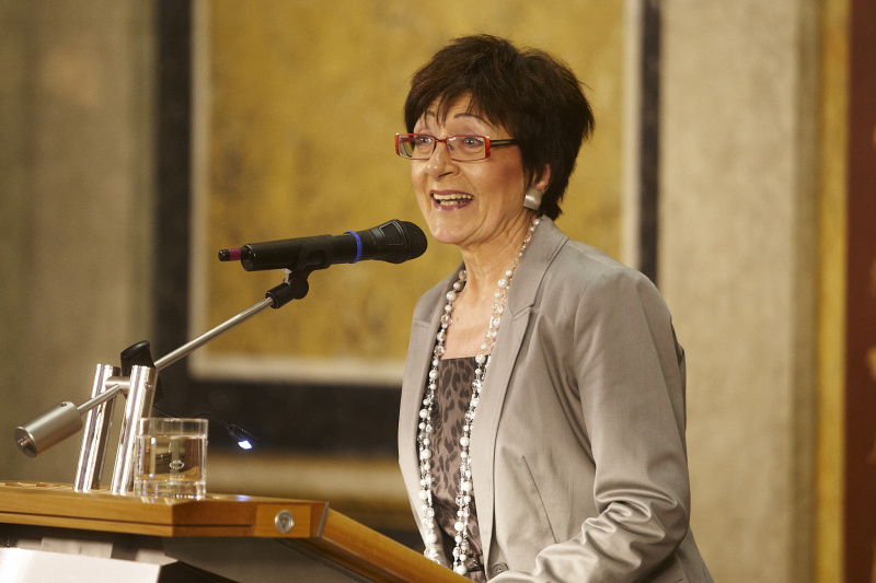 Ulrike Schuster am Rednerpult