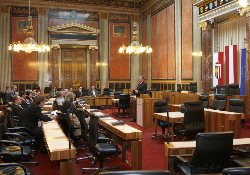 Gottfried Kneifel - Präsident des Bundesrates am Rednerpult