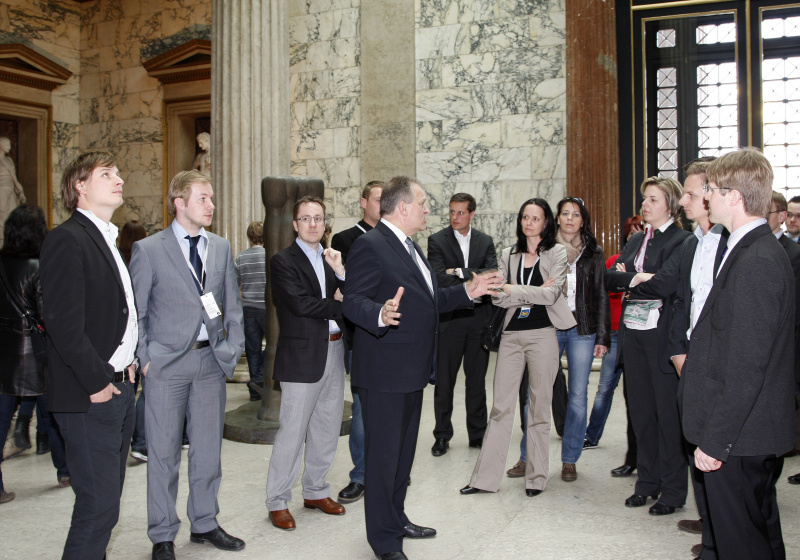 Gottfried Kneifel - Präsident des Bundesrates (4.v.li) und VeranstaltungsteilnehmerInnen