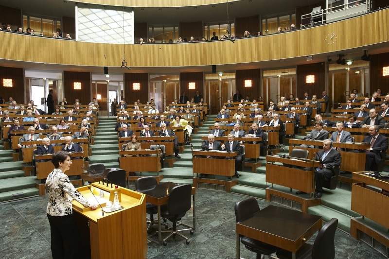 Nationalratspräsidentin Mag.a Barbara Prammer am Rednerpult