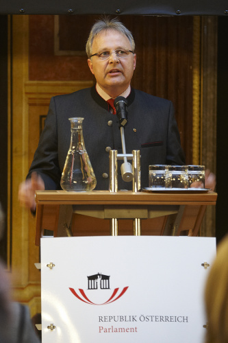 Hermann Gahr - Nationalratsabgeordneter der ÖVP am Rednerpult