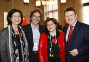 v.li. Mag.a Christine Muttonen - Nationalratsabgeordnete,zwei VeranstaltungsteilnehmerInnen und Dr. Michael Ludwig - Stadtrat von Wien