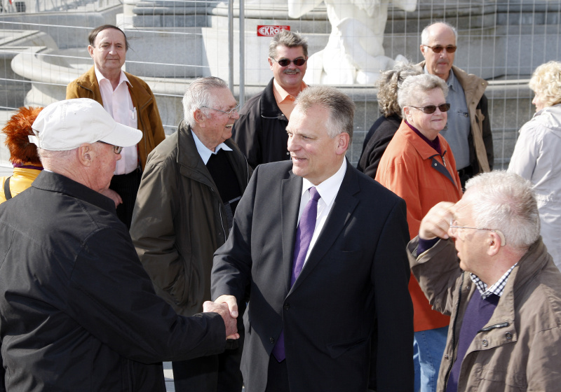 Gottfried Kneifel - Bundesratspräsident begrüßt die VeranstaltungsteilnehmerInnen