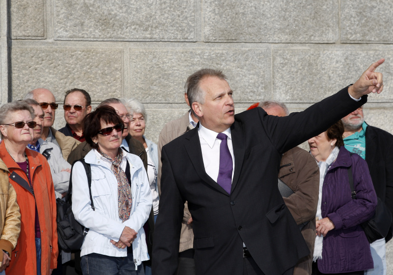 Gottfried Kneifel - Bundesratspräsident mit VeranstaltungsteilnehmerInnen