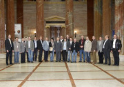 Gruppenfoto mit Gottfried Kneifel - Bundesratspräsident (10.v.li.) und den VeranstaltungsteilnehmerInnen