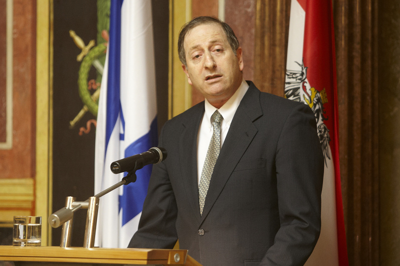 Aviv Shir-On - Botschafter des Staates Israel am Rednerpult