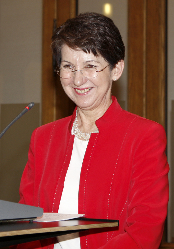 Mag.a Barbara Prammer - Nationalratspräsidentin am Rednerpult