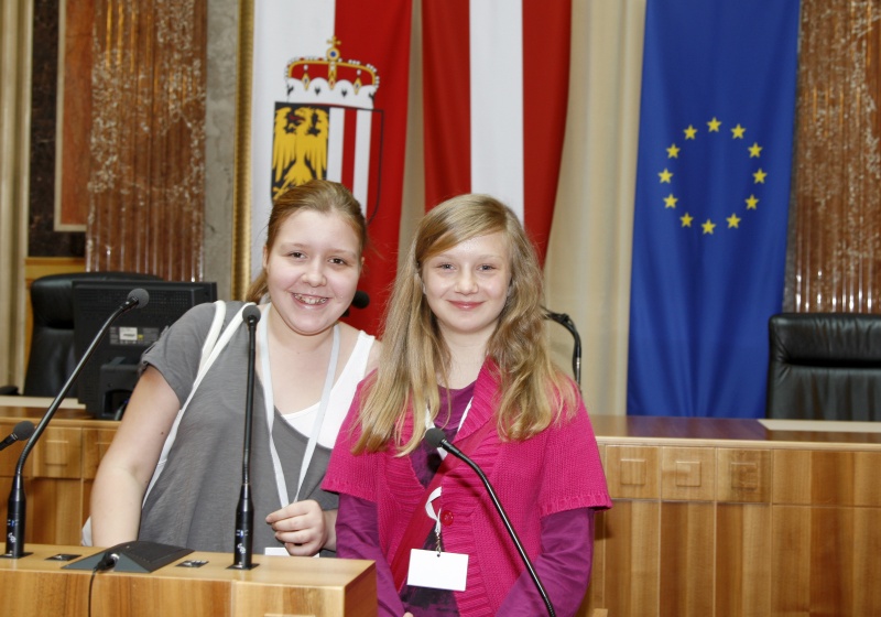 Blick in Richtung Girls Day - Teilnehmerinnen