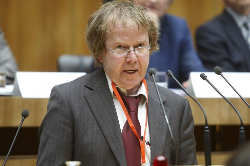 Univ.-Prof. Dr. Anton Bucher - Universität Salzburg am Rednerpult