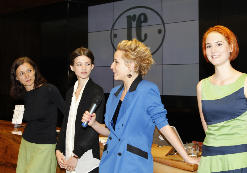 v.li. Elisabeth Al Chihade - Projektbetreuerin, Flora Hauser, Marlene Sachs und Teresa Eichler