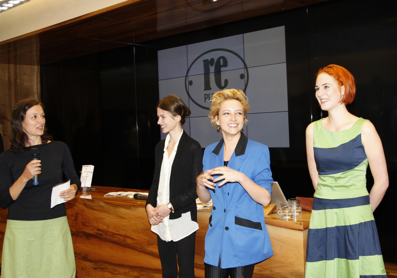 v.li. Elisabeth Al Chihade - Projektbetreuerin, Flora Hauser, Marlene Sachs und Teresa Eichler