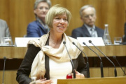 Monika Mühlwerth - Bundesrätin der FPÖ am Rednerpult