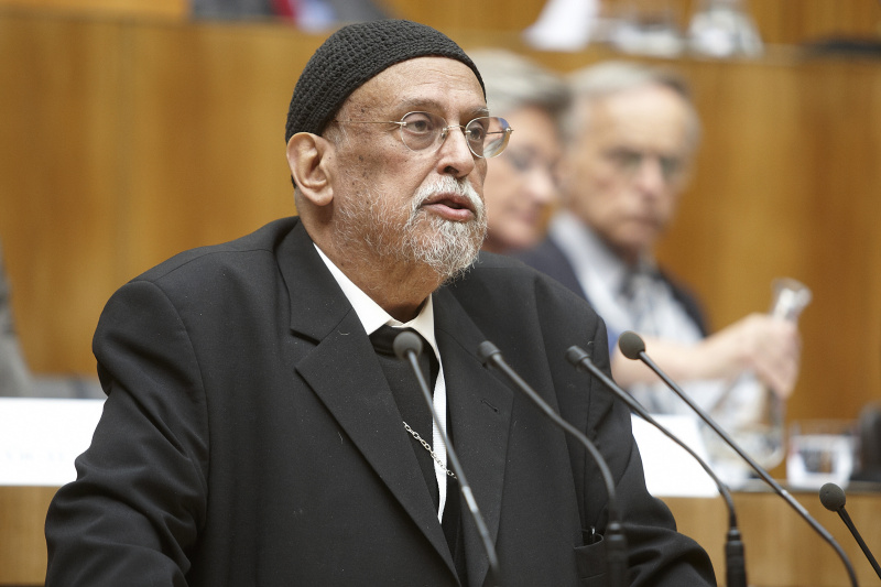 Dr. Michael Staikos - Metropolit von Austria am Rednerpult