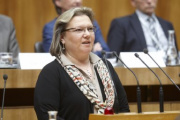 Anneliese Kitzmüller - Nationalratsabgeordnete der FPÖ am Rednerpult