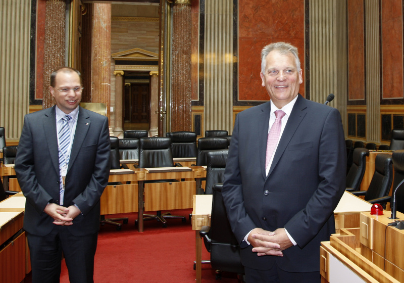Gottfried Kneifel - Bundesratspräsident (re)  begrüßt seine Gäste