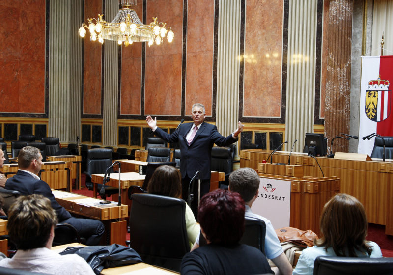 Gottfried Kneifel - Bundesratspräsident (Mitte) begrüßt seine Gäste
