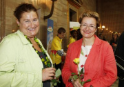 v.li. Petra Bayr - Nationalratsabgeordnete SPÖ und Dr.in Brigitte Brenner - Parlamentsdirektion