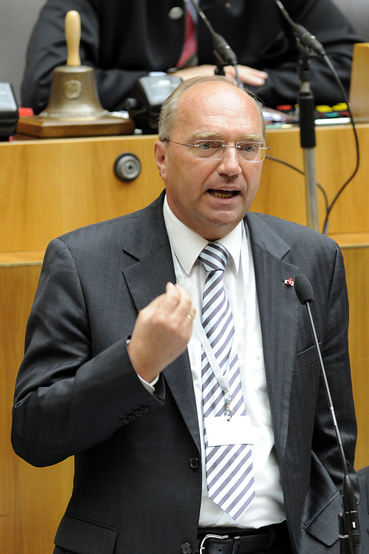 Klaus Dieter Borchardt bei seinem Einleitungsreferat