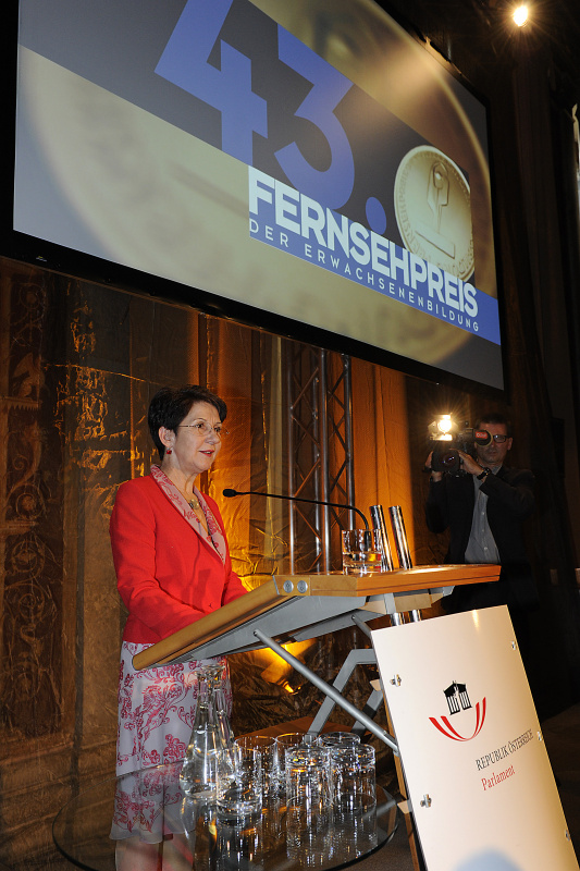 Mag.a Barbara Prammer - Nationalratspräsidentin am Rednerpult