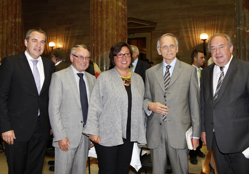 v.li. Dr. Norbert Schnedl - ÖGB Vizepräsident - Bundesvorsitzender der FCG, Raf Chanterie - Präsident des Europäischen Zentrums für Arbeitnehmerfragen - MEP a.D.,Dr.in Sabine Oberhauser - MAS - ÖGB Vizepräsidentin - Abgeordnete zum Nationalrat, Univ.-Prof. DDr. Paul Michael Zulehner und Fritz Neugebauer - Zweiter Präsident des Nationalrates