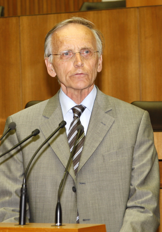 Univ.-Prof. DDr. Paul Michael Zulehner am Rednerpult