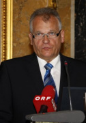 Gottfried Kneifel - Bundesratspräsident am Rednerpult