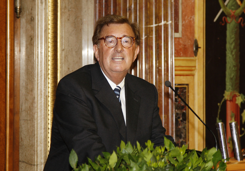 em. o. Univ.-Prof. Dr. Dr. h.c. Rudolf Welser - Forschungsstelle für Europäische Rechtsentwicklung und Privatrechtsreform am Rednerpult