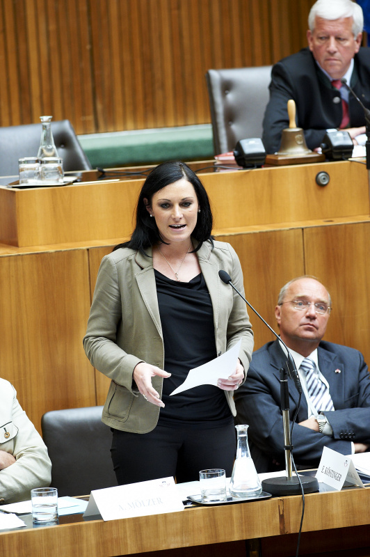 Elisabeth Köstinger - Mitglied des Europäischen Parlaments, ÖVP