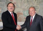 Fritz Neugebauer - Zweiter Nationalratspräsident (re) begrüßt den georgischen Außenminister Grigol Vashadze (li)