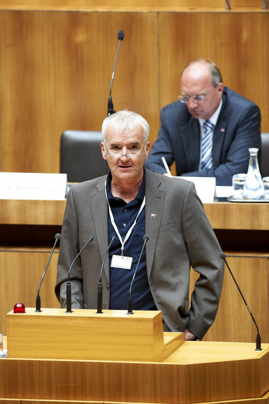 Ernst Halbmayr am Rednerpult