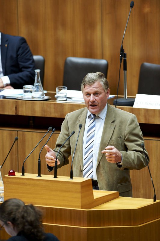 Franz Eßl - Nationalratsabgeordneter am Rednerpult