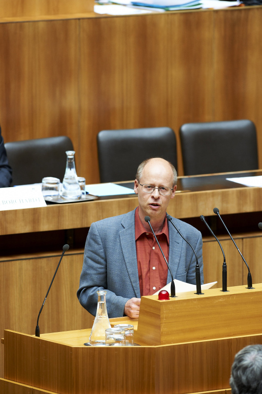 Dr. Gerhard Hovorka am Rednerpult