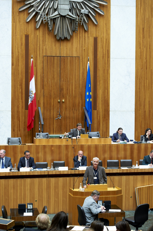 Ernst Halbmayr am Rednerpult