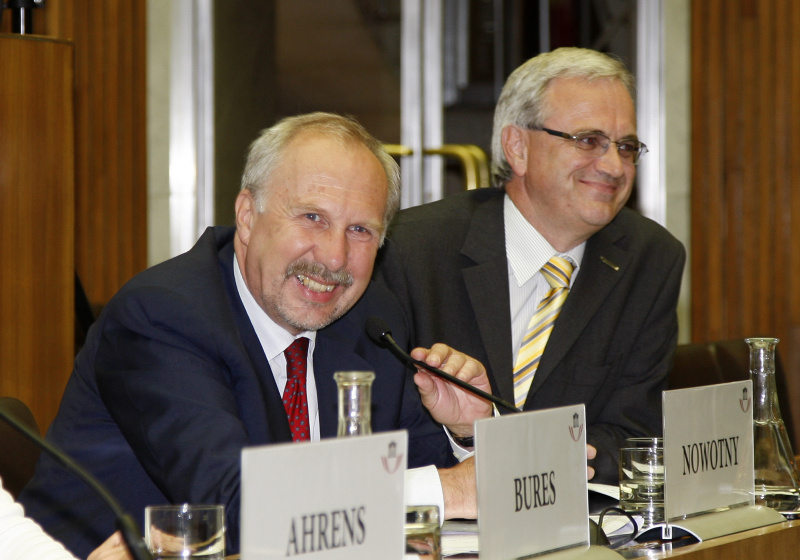 Prof. Dr. Ewald Nowotny - Gouverneur ÖNB und Mag. Klaus Dirnberger - Geschäftsführer Anger Machining GmbH