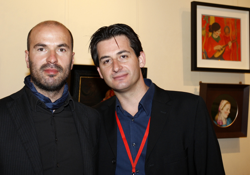 v.li. Gentian Lulani mit Veranstaltungsteilnehmer